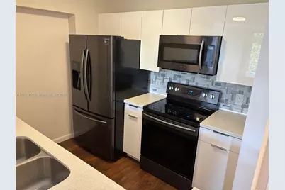 1900 Van Buren St #320B, Hollywood, FL 33020 - Photo 10