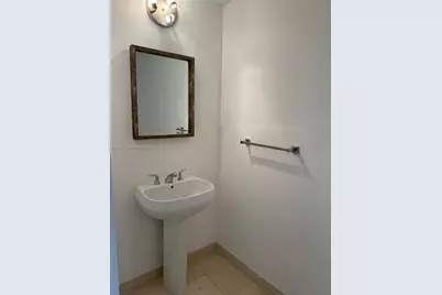 1060 Brickell Ave #3005, Miami, FL 33131 - Photo 4