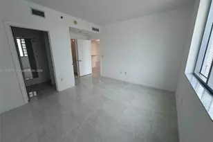 1060 Brickell Ave, Miami, FL 33131 - Photo 8