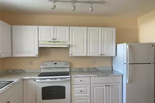 10772 La Placida Dr, Coral Springs, FL 33065 - Photo 2