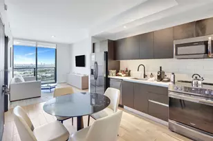 398 NE 5th St, Miami, FL 33132 - Photo 4