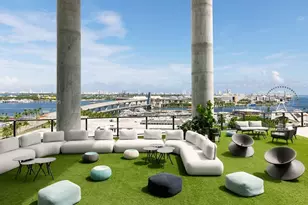 398 NE 5th St, Miami, FL 33132 - Photo 20