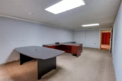 6250 W 21st Ct, Hialeah, FL 33016 - Photo 8