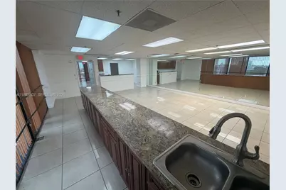 4445 W 16th Ave #605, Hialeah, FL 33012 - Photo 16