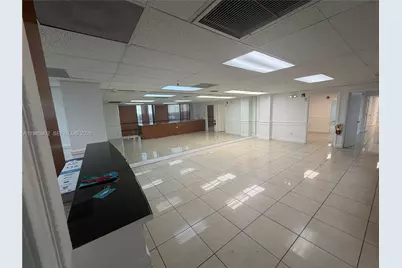 4445 W 16th Ave #605, Hialeah, FL 33012 - Photo 12