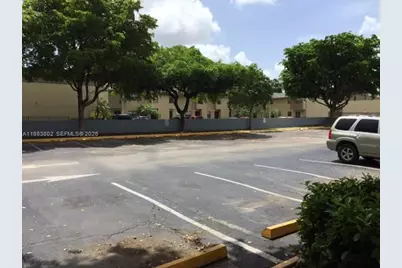 4445 W 16th Ave #605, Hialeah, FL 33012 - Photo 32