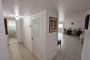 11960 NE 19th Dr, North Miami, FL 33181 - Photo 32