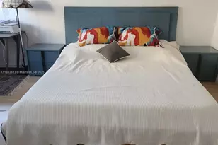 11960 NE 19th Dr, North Miami, FL 33181 - Photo 8