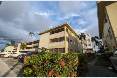 11960 NE 19th Dr #10, North Miami, FL 33181 - Photo 2