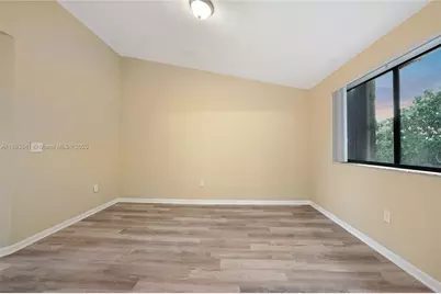 3208 San Remo Cir, Homestead, FL 33035 - Photo 34