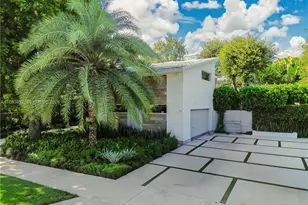 79 W Shore Dr W, Miami, FL 33133 - Photo 1