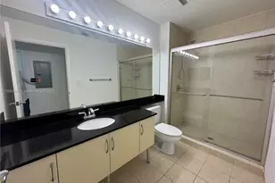 31 SE 5th St, Miami, FL 33131 - Photo 20