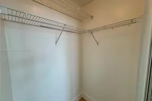 31 SE 5th St, Miami, FL 33131 - Photo 26