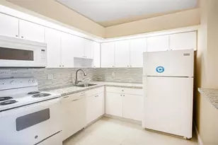 9711 W McNab Rd, Tamarac, FL 33321 - Photo 8