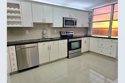 18051 Biscayne Blvd #1204, Aventura, FL 33160 - Photo 4