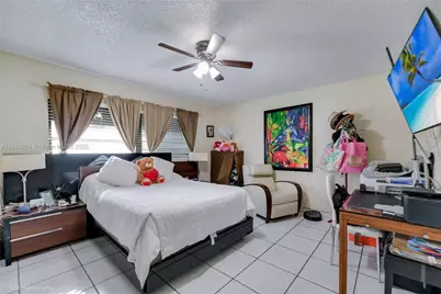 11621 SW 7th Ter, Sweetwater, FL 33174 - Photo 20