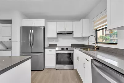 10220 NW 30th Ct #109, Sunrise, FL 33322 - Photo 14