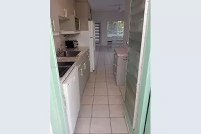 6490 Collins Ave #18, Miami Beach, FL 33141 - Photo 1