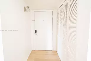 19601 E Country Club Dr, Aventura, FL 33180 - Photo 4