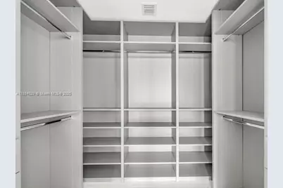 700 NE 24th St #1006, Miami, FL 33137 - Photo 30