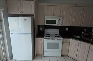 6873 W 36th Ave, Hialeah, FL 33018 - Photo 10