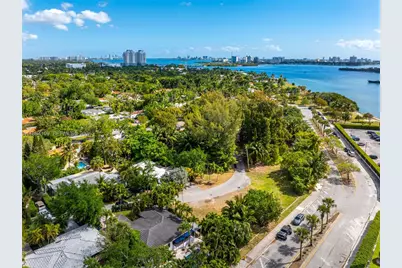 891 NE 70th St, Miami, FL 33138 - Photo 8