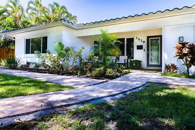 1529 Bayview Dr, Fort Lauderdale, FL 33304 - Photo 1