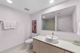 [Address not provided], Hallandale Beach, FL 33009 - Photo 26