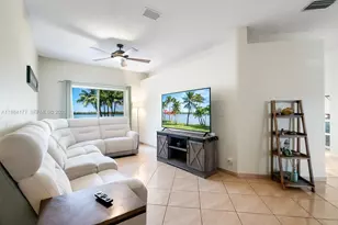 2229 SE 25th Ave, Homestead, FL 33035 - Photo 8