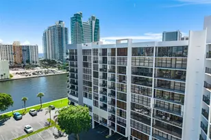 600 Parkview Dr, Hallandale Beach, FL 33009 - Photo 26