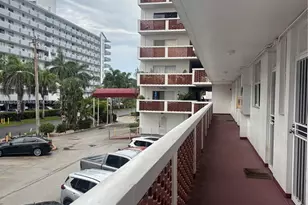 3660 NE 166th St, North Miami Beach, FL 33160 - Photo 42