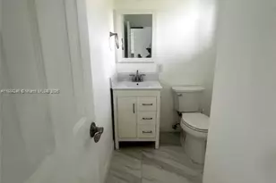 2300 Park Ln, Hollywood, FL 33021 - Photo 8