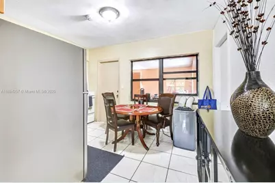 15770 NE 18th Ct, North Miami Beach, FL 33162 - Photo 14