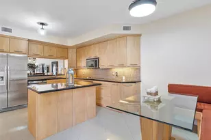 3620 Yacht Club Dr, Aventura, FL 33180 - Photo 32