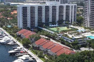 3620 Yacht Club Dr, Aventura, FL 33180 - Photo 12