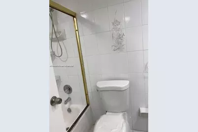 5401 Collins Ave #833, Miami Beach, FL 33140 - Photo 18