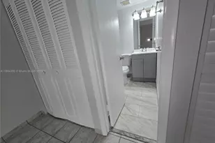 4715 NW 7th St, Miami, FL 33126 - Photo 16