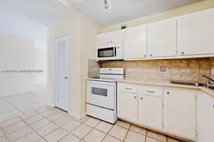 124 NE 19th Ct, Wilton Manors, FL 33305 - Photo 14
