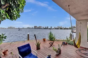 2725 NE 165th St, North Miami Beach, FL 33160 - Photo 12