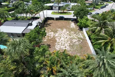 43 NE 26th Ct, Wilton Manors, FL 33334 - Photo 2
