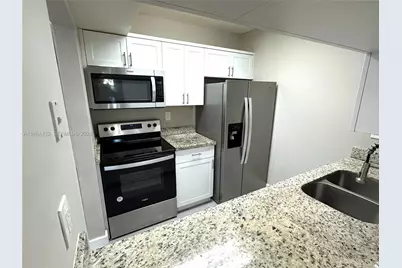 250 NW 107th Ave #202, Miami, FL 33172 - Photo 6