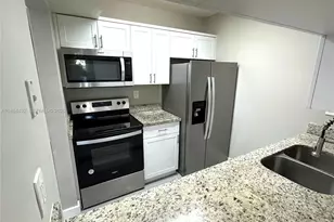 250 NW 107th Ave, Miami, FL 33172 - Photo 6