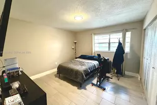 250 NW 107th Ave, Miami, FL 33172 - Photo 10