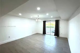 250 NW 107th Ave, Miami, FL 33172 - Photo 2