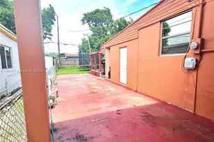 309 E 18th St, Hialeah, FL 33010 - Photo 14