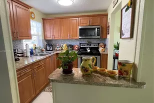 9041 Sunrise Lakes Blvd, Sunrise, FL 33322 - Photo 10