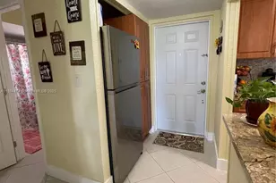 9041 Sunrise Lakes Blvd, Sunrise, FL 33322 - Photo 6