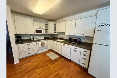 4140 NW 110th Ave, Coral Springs, FL 33065 - Photo 2
