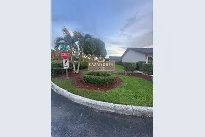 13712 SW 169th Ln, Kendall, FL 33177 - Photo 2