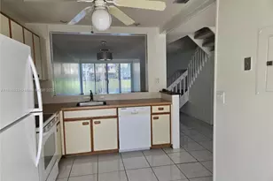 4599 S Carambola Cir S, Coconut Creek, FL 33066 - Photo 4